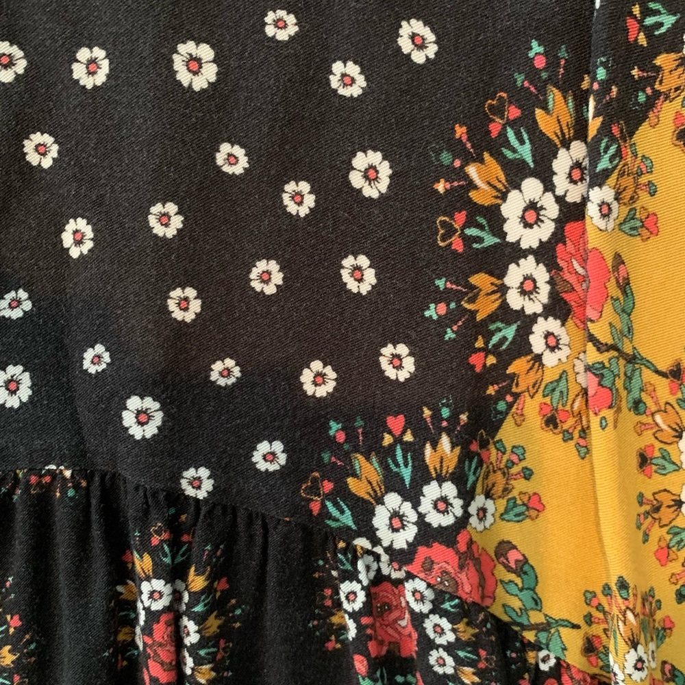 FARM Rio Black and Mustard Rose-Print Dress with Black Trim - Picture 5 of 12